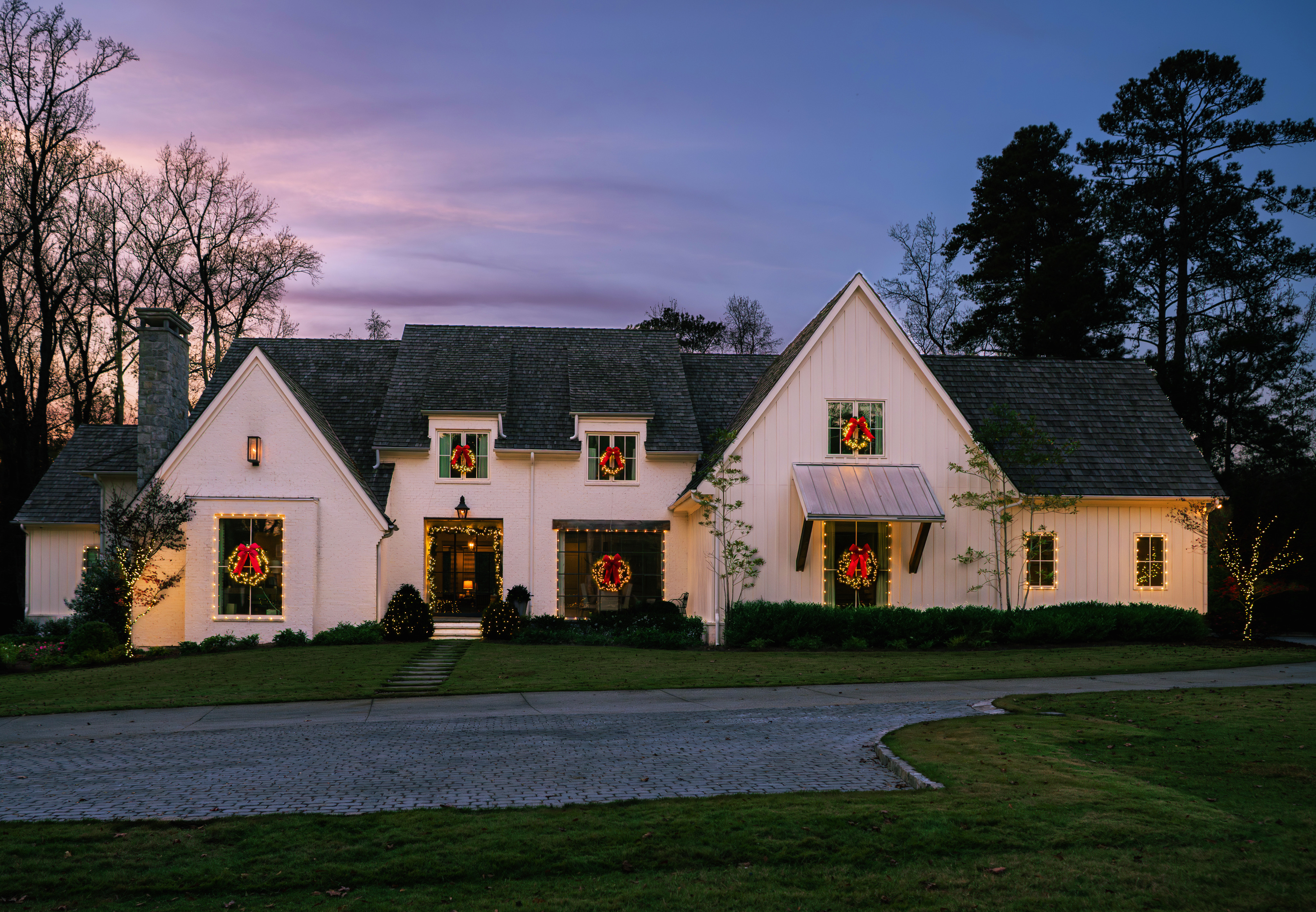 Holiday lighting displays Alpharetta GA