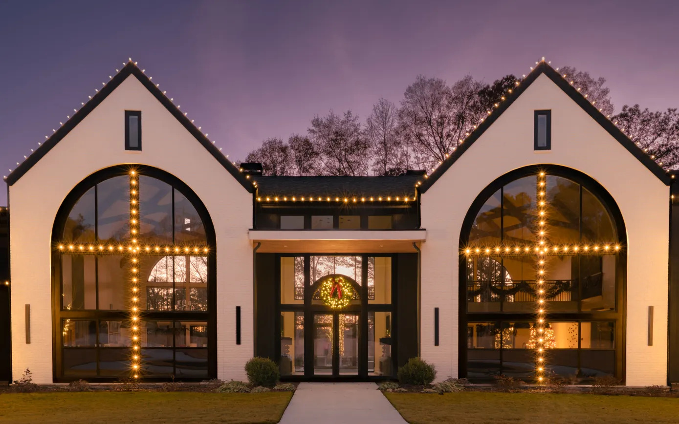 Holiday lighting displays Roswell GA