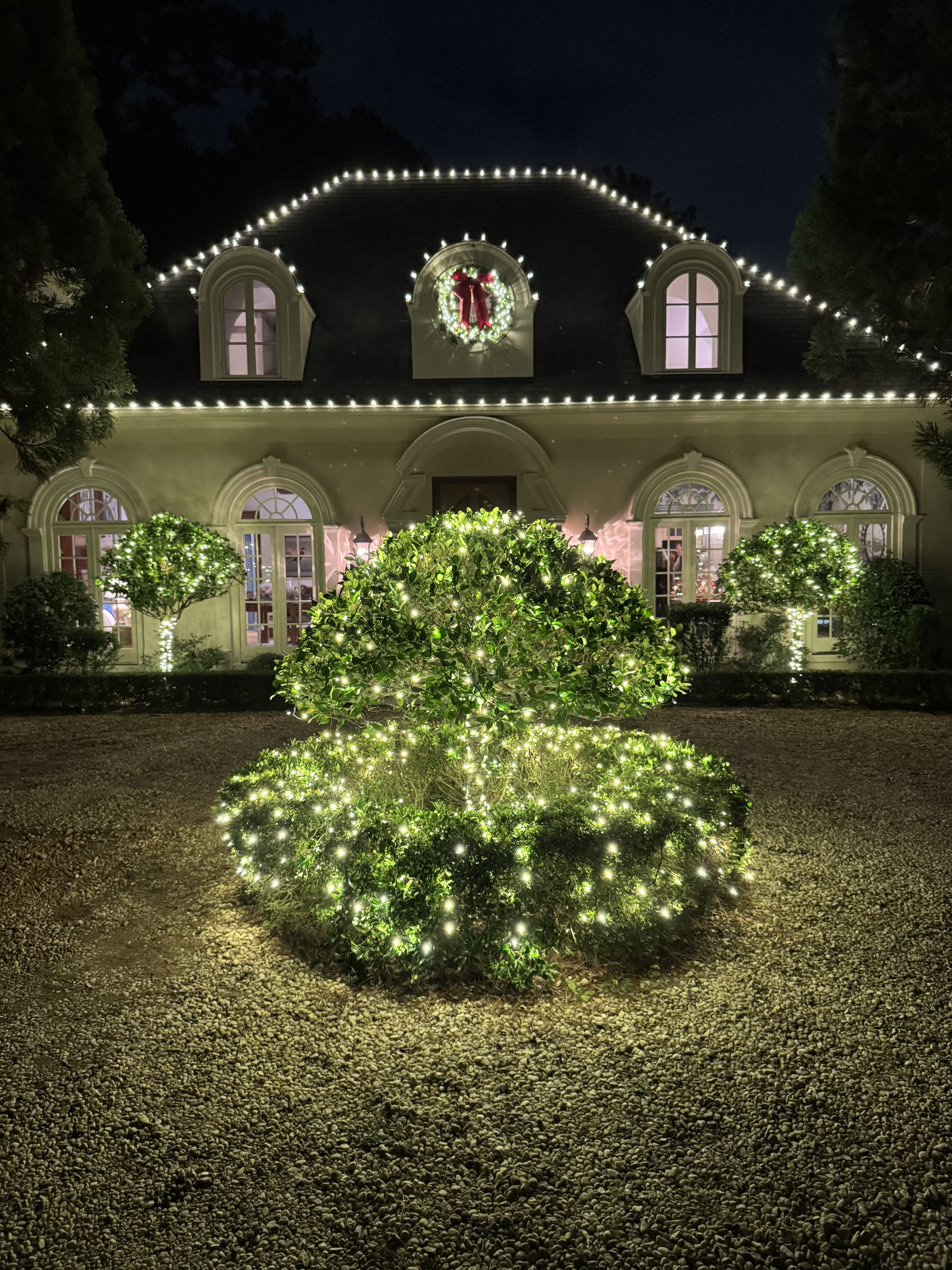Holiday lighting displays Sandy Springs GA
