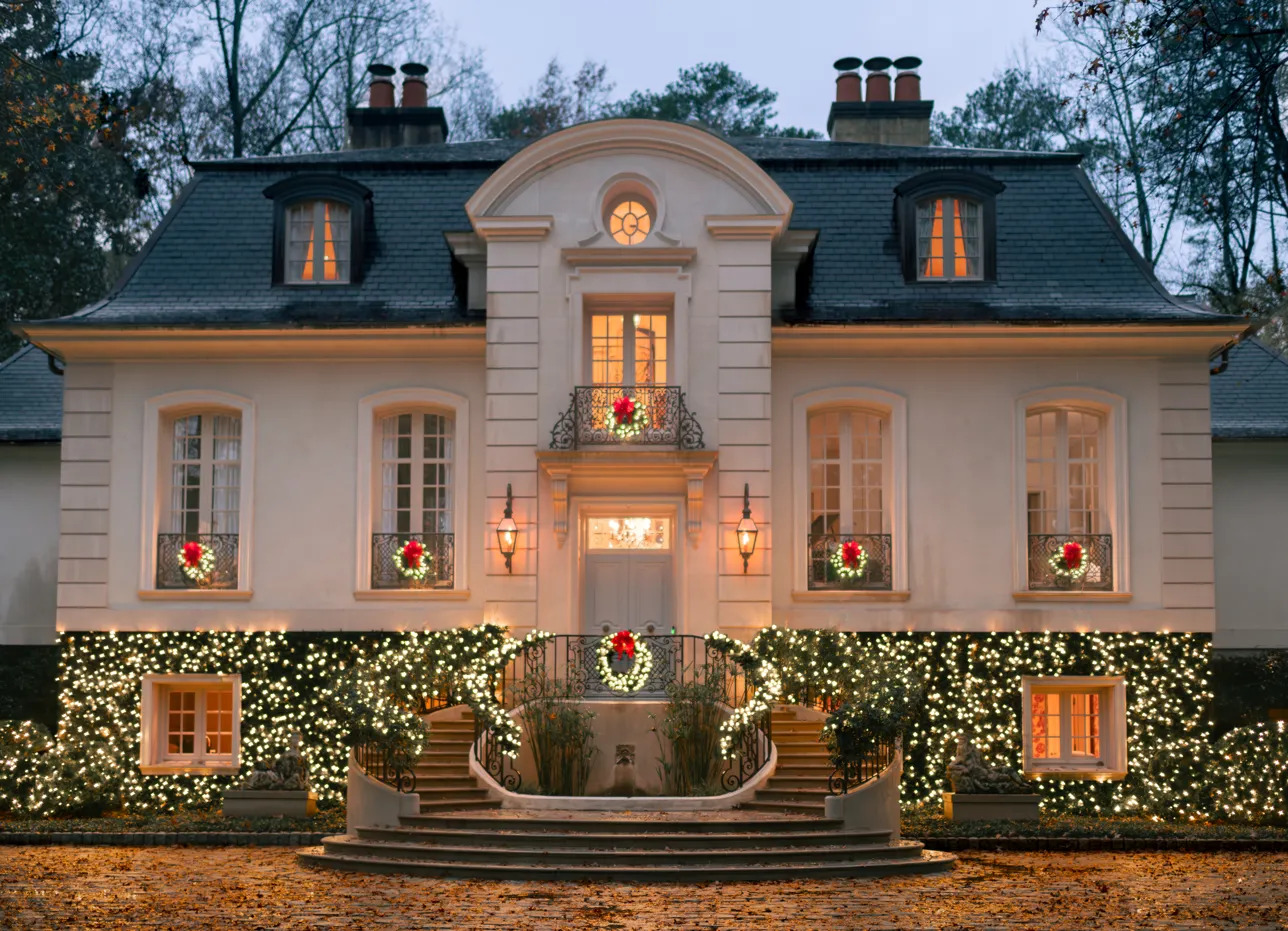 Holiday lighting service areas Metro Atlanta